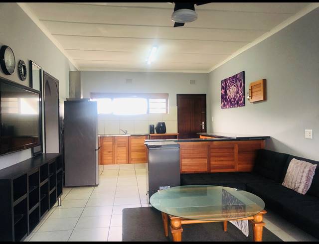 2 BEDROOM APARTMENT FOR SALE IN MARGATE BEACH